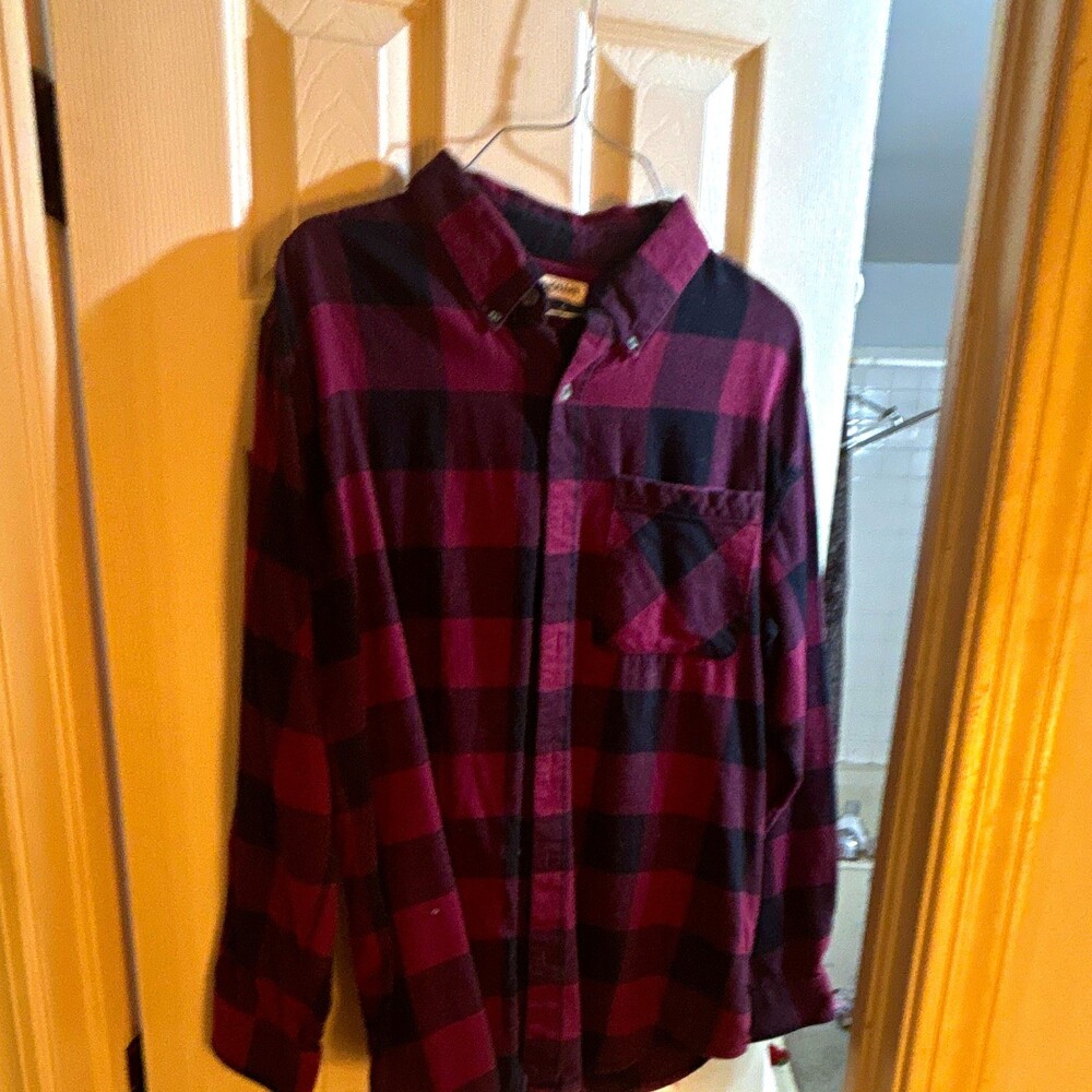 Magellan Outdoors Mens Flannel Plaid Shirt L Burgundy/Black Button Down LS